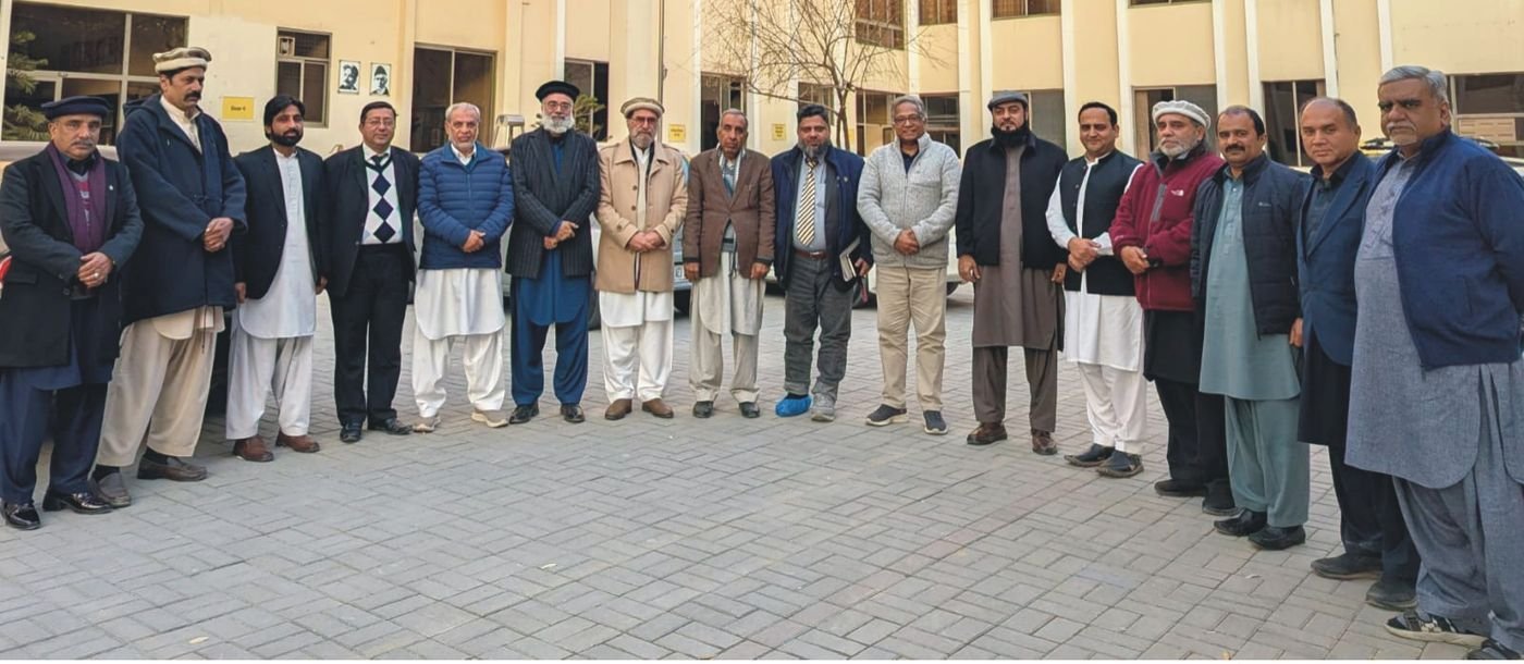 Group photo of guests at the reception in honor of Dr. Ahmed Ejaz